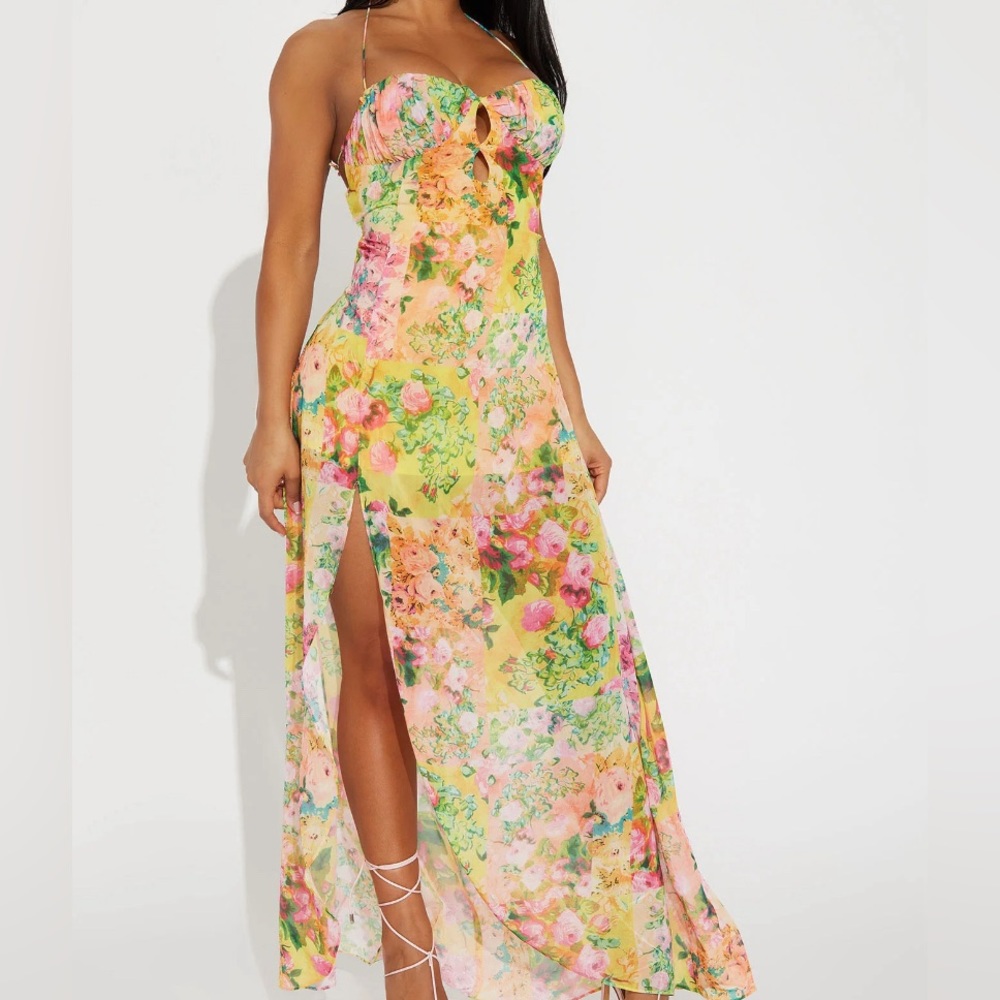 NEW. Floral Yellow Maxi Dress